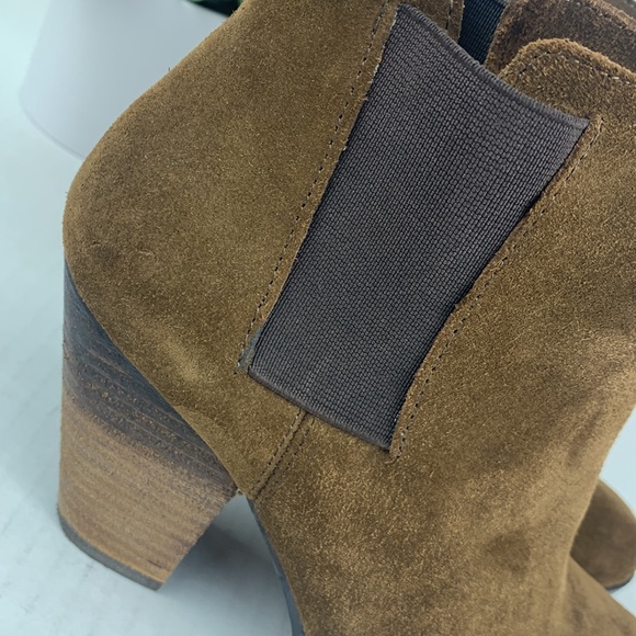 Vince Camuto brown ankle boots - Picture 2 of 15
